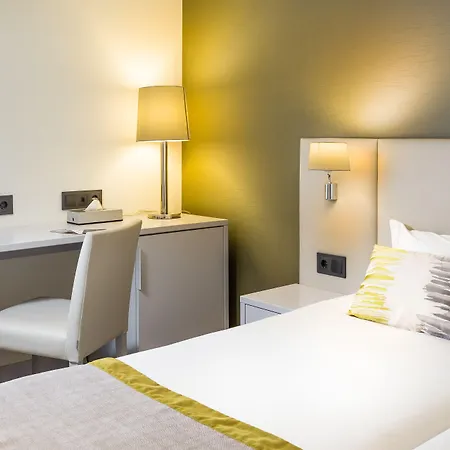Empire Hotel