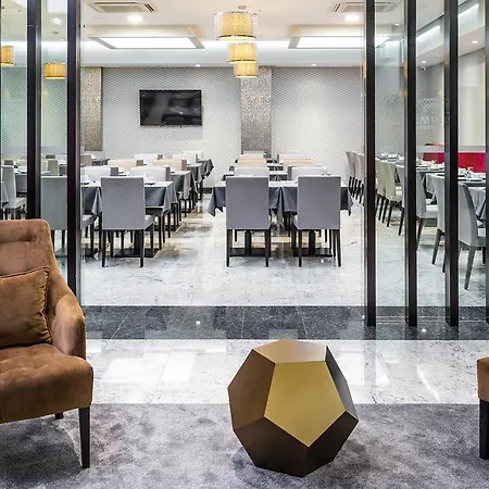 Hotel Empire 3*